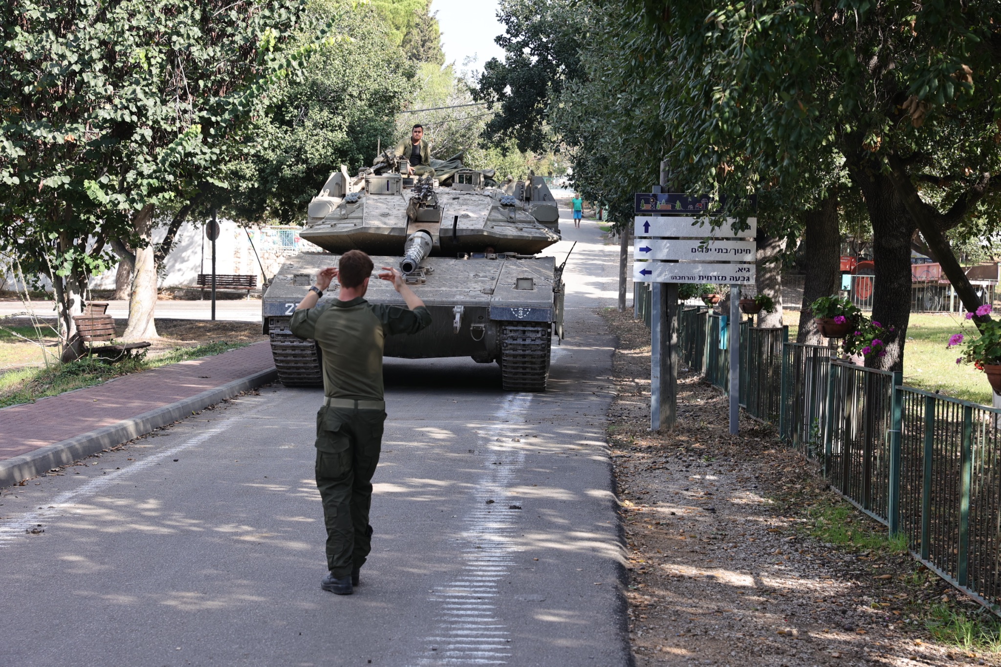 מאור אלחיאני, טנק ב